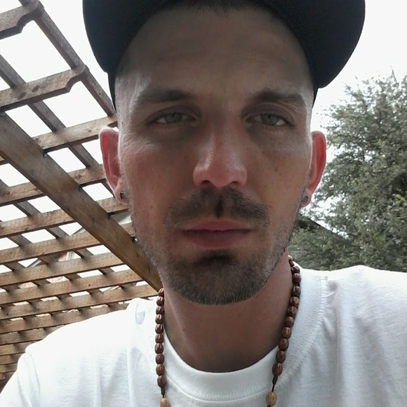 Meet your Posher, Robert - Picture 1 of 1